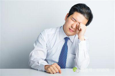 想緩解鼻塞流涕、頭昏腦漲？擦擦這３個穴位吧！